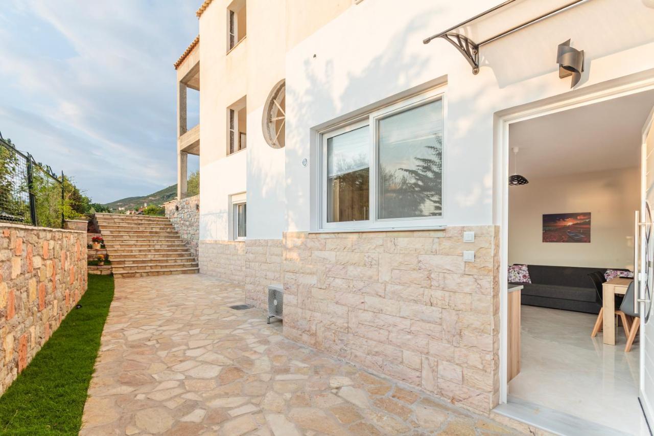 Kelly'S Sunset Apartment 2 Kalamata ภายนอก รูปภาพ